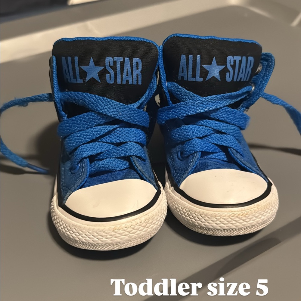 Kids Blue converse Sneakers size 5